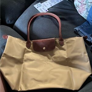 Le pliage large long champ beige tote